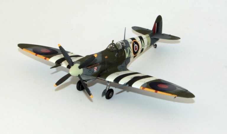 Eduard 1 72 Spitfire MK IXc Early Tamiya IModeler