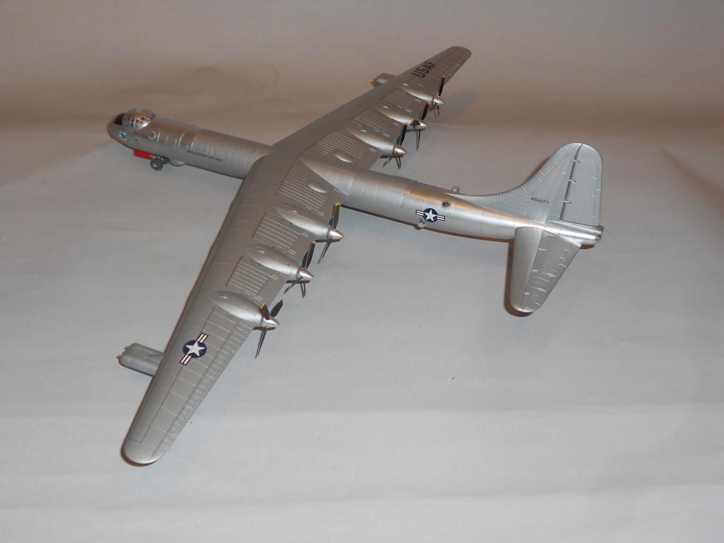 Very generic Hobbycraft 1/144 th scale B-36 - iModeler