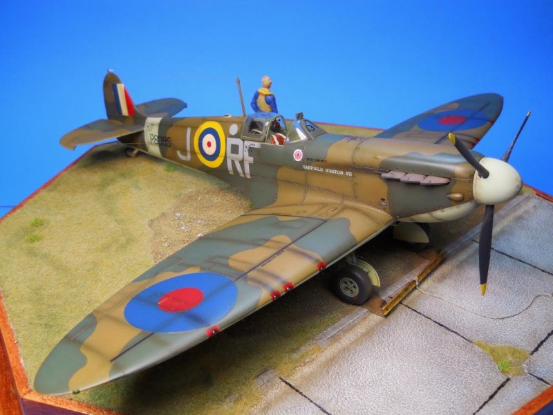 Achtung, Spitfire! - 1/32 Revell - iModeler