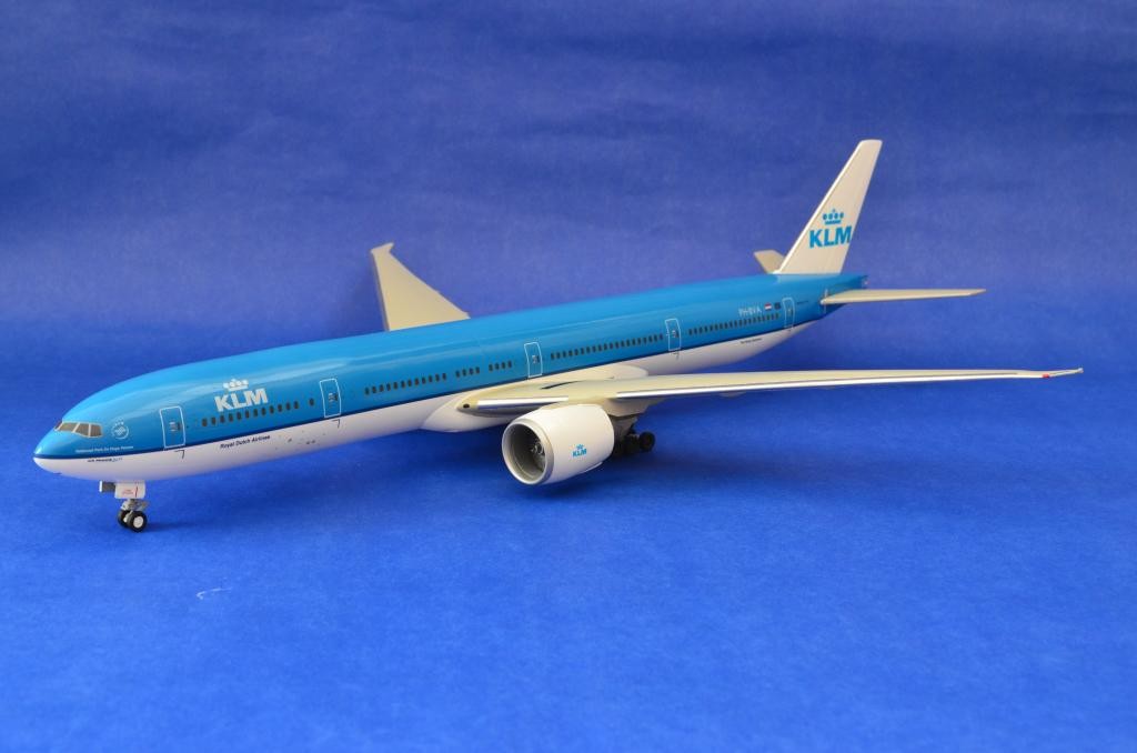 Contrails Models 1/144 Boeing 777 Raked Wing Tips 