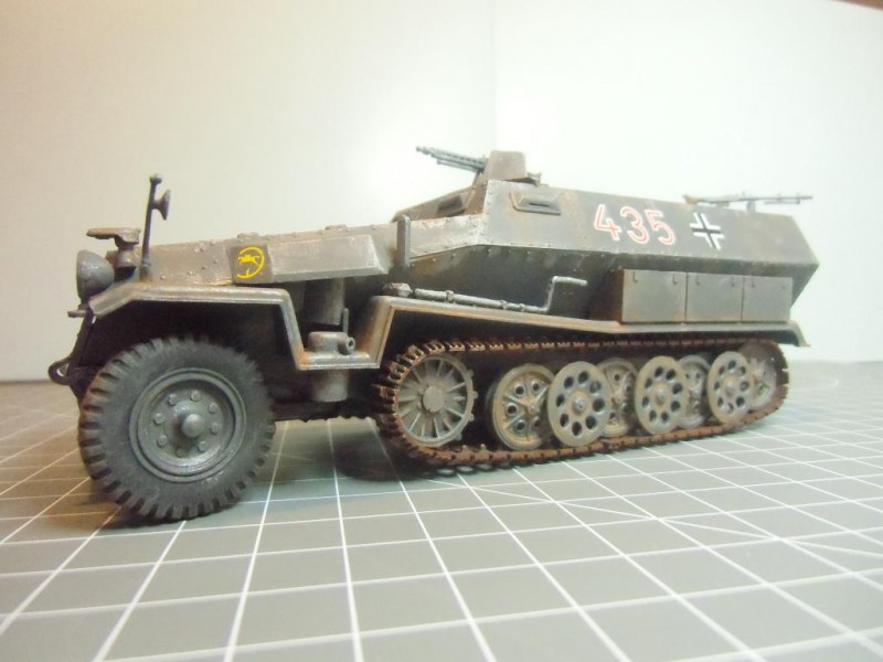 Tamiya 1/35 Hanomag - Sd.Kfz. 251 - iModeler