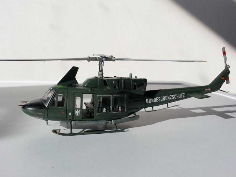 1/72 Revell Bell 212 BGS - iModeler