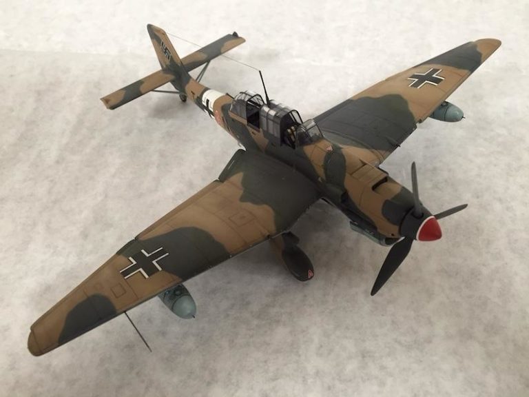 Oh no!... not another one of those snake Stukas.... Hasegawa 1/48 Ju ...