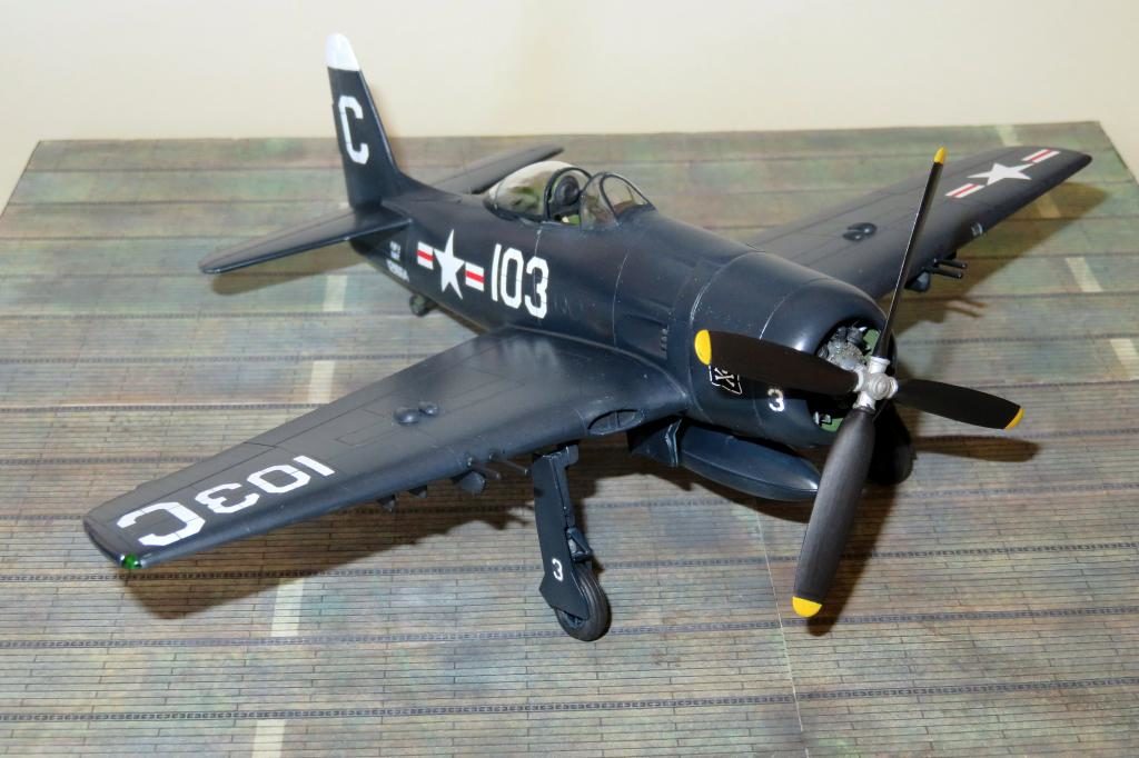 Hobby Boss F8F-2 Bearcat Airplane Model Building Kit