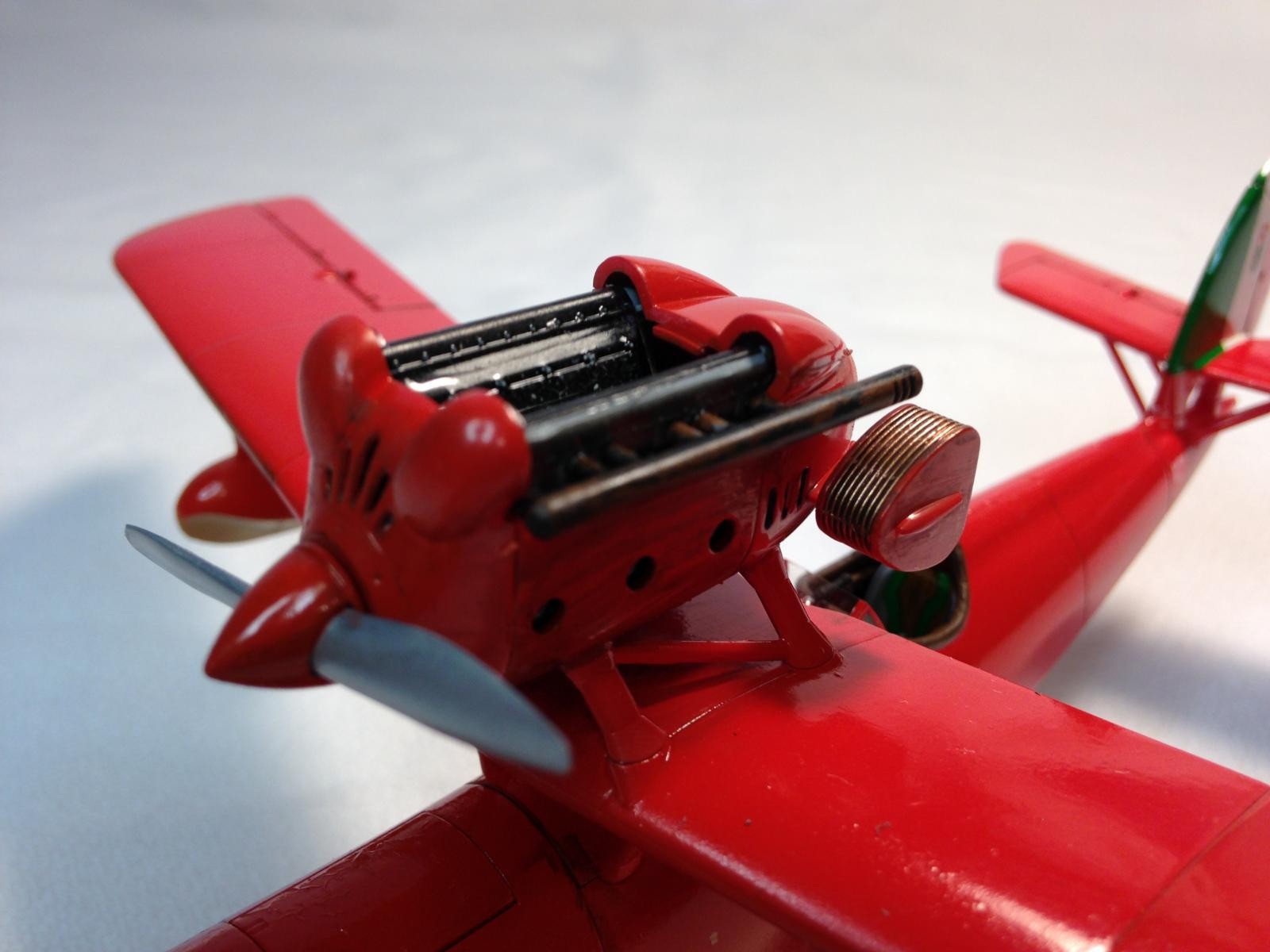 correct red spray paint for porco rosso plane
