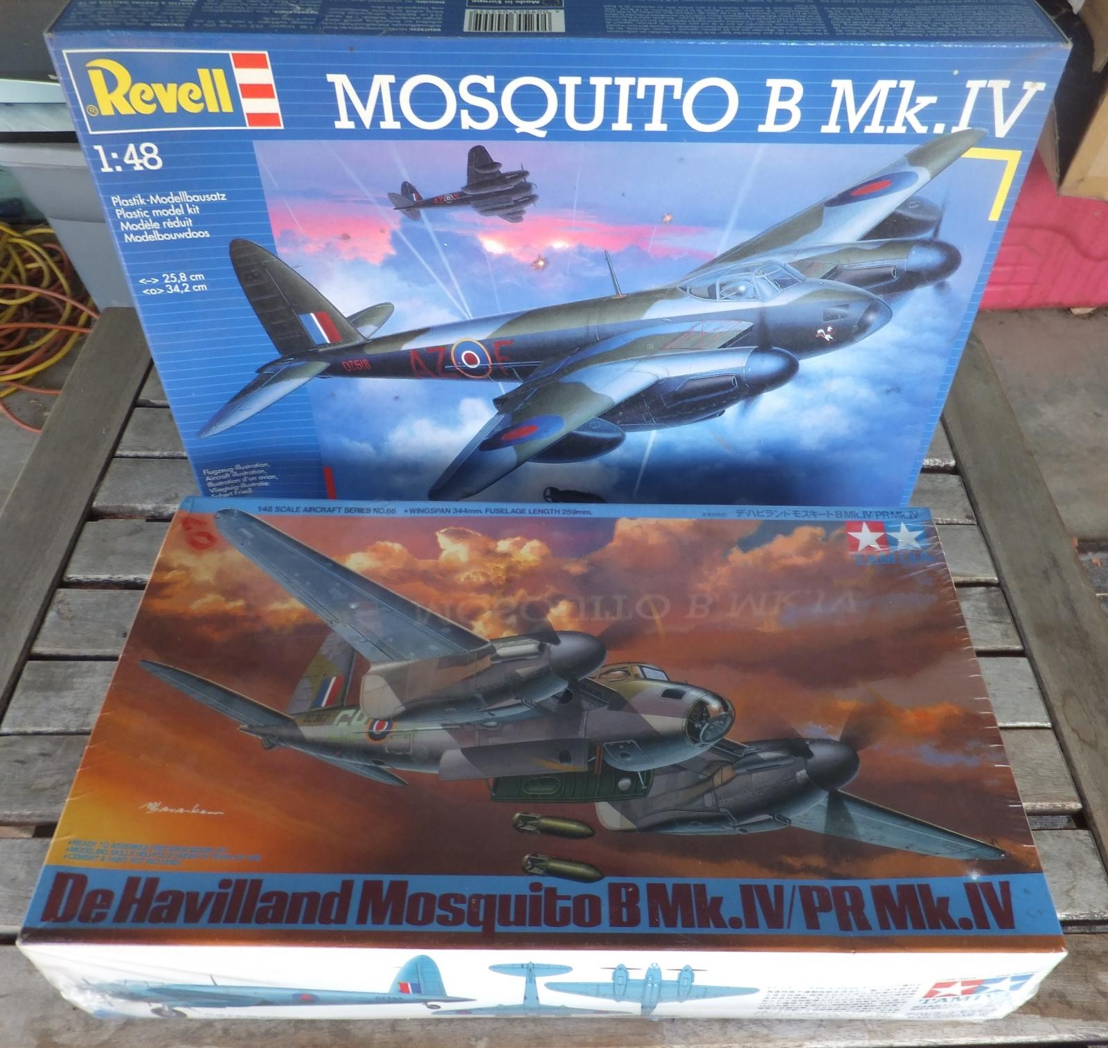 MONOGRAM CLASSICS 1999 DeHavilland Mosquito 1/48th Modèle Kit Complet 85-0129