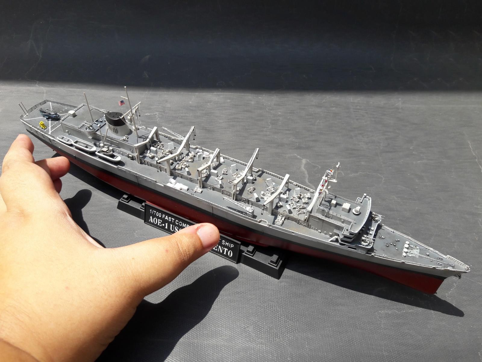 Trumpeter 05785 1/700 AOE Fast Combat Support Ship USS Sacramento AOE-1 Model 