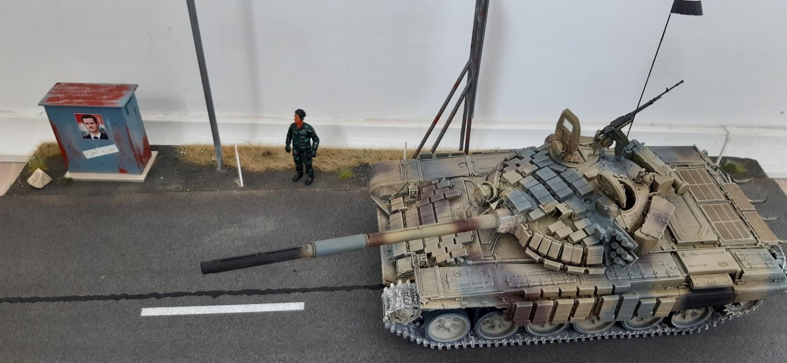 T 72b Variant In Syria 16 Meng Diorama Imodeler
