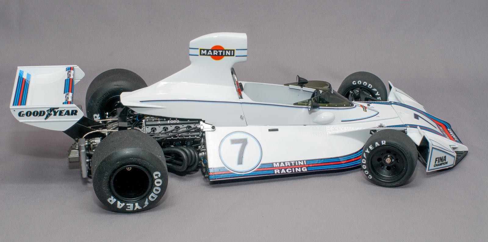 Tamiya 1/12 Martini Brabham BT44B F1 Big Scale 16 Model Kit #12018 NEW