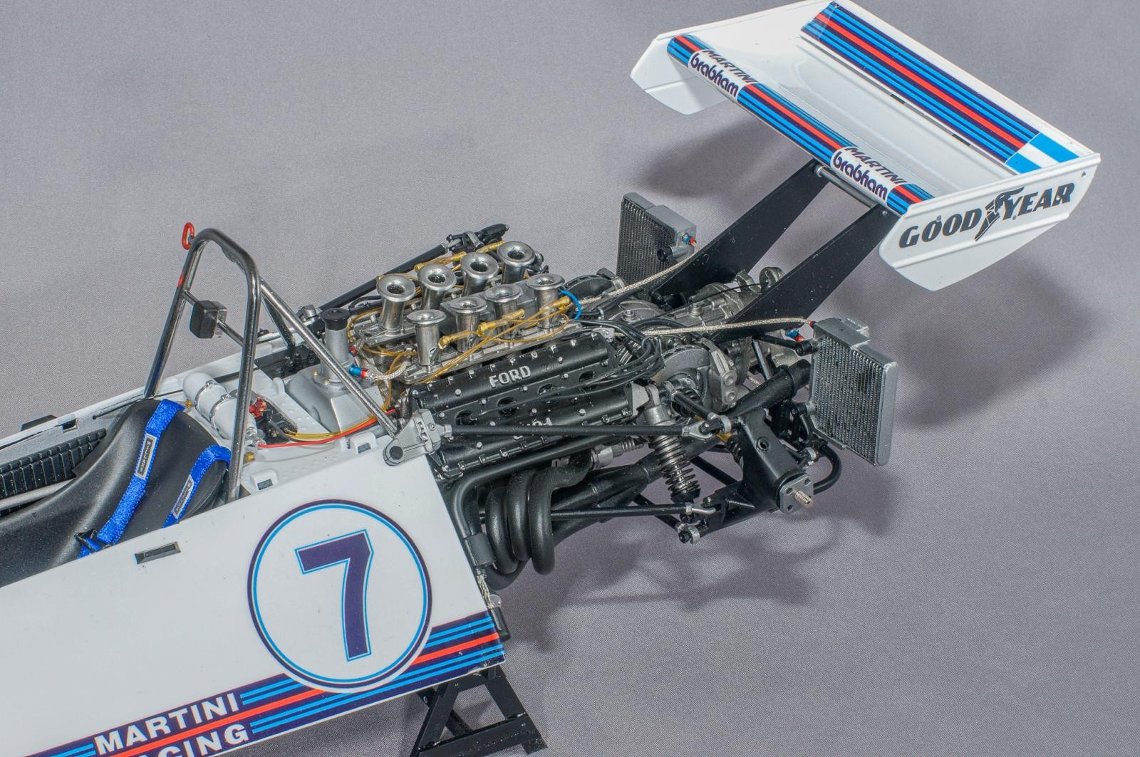 Tamiya 1/12 Martini Brabham BT44B F1 Big Scale 16 Model Kit #12018 NEW