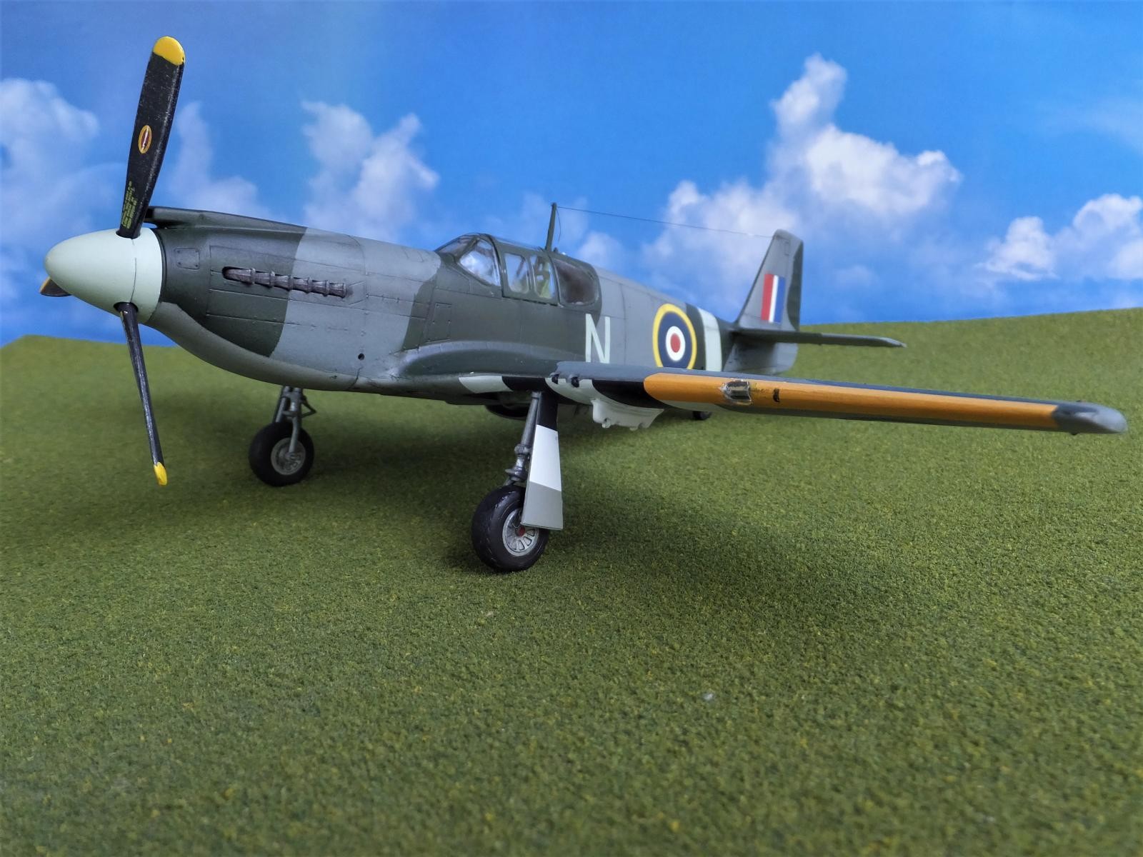 Accurate Miniatures 1/48 RAF Mk-II Mustang - Tamiya - iModeler