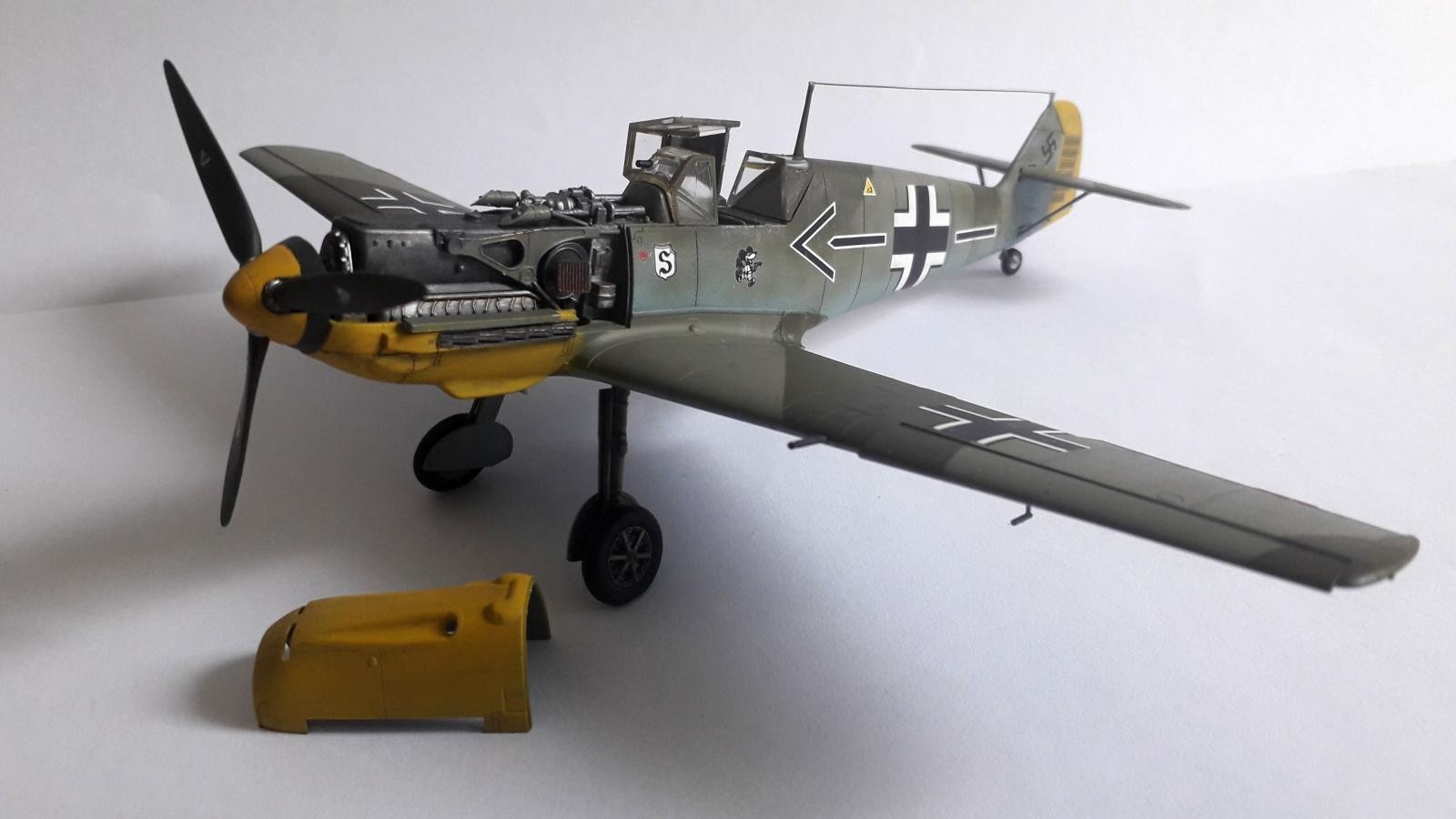 'Yellow nose' Eduard 1/48 Messerschmitt Bf109E-4 "Adolf ...