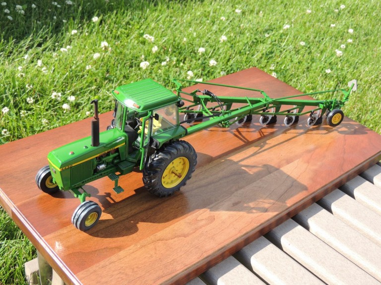 John Deere 4430 - 1/25 AMT ERTL - iModeler