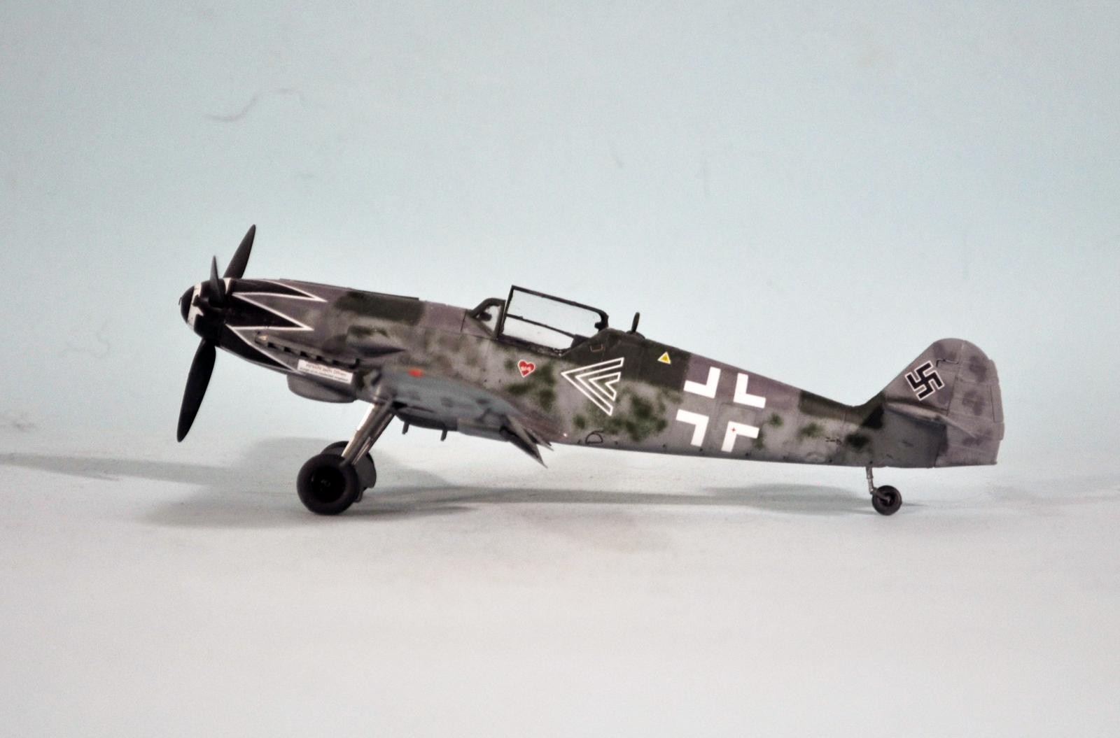 Eduard 1/48 Messerschmitt Bf 109G-10 Pré-peints En Couleur # Fe 