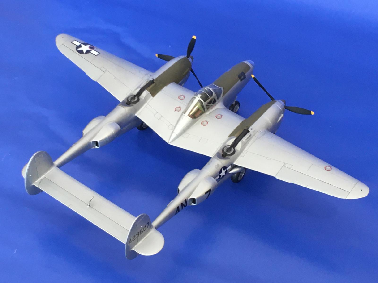 Lockheed P-38J Droopsnoot - 1/48 Academy Lightning - iModeler