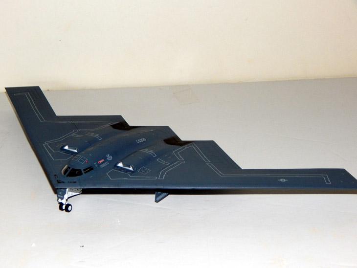 AMP 1/144 Northrop B-2A SPIRIT FURTIF # 14002 