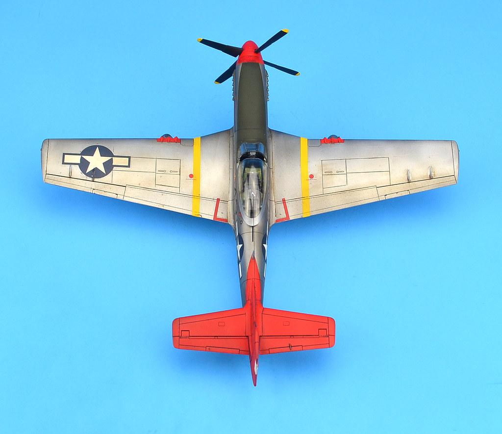 WWII US P-51D Mustang Red Tails special edition 1/72 no diecast plane Easy model 