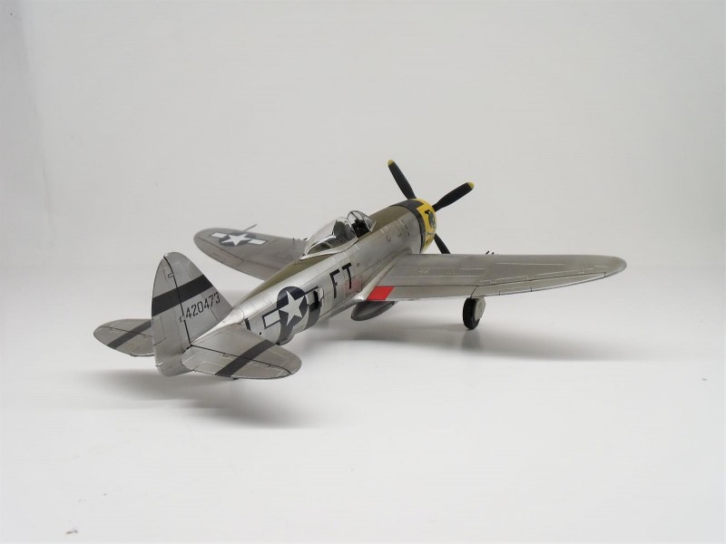Kits-World 1/72 P-47 Thunderbolt 368th FG # 72045