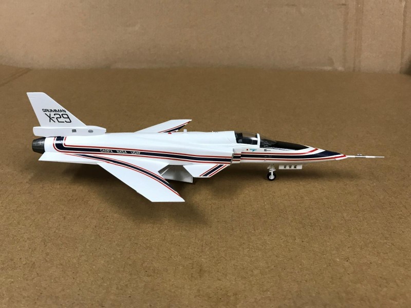 Hasegawa 1/72 US Air Force X-29A plastic model B13 
