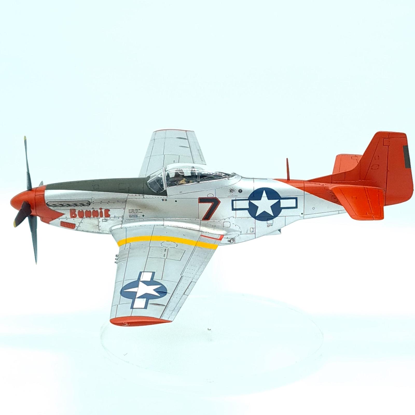 Såkaldte pensionist brevpapir Tamiya P-51D Mustang, 1/48. 'The Red Tails'. - ETO North American P-51 -  iModeler