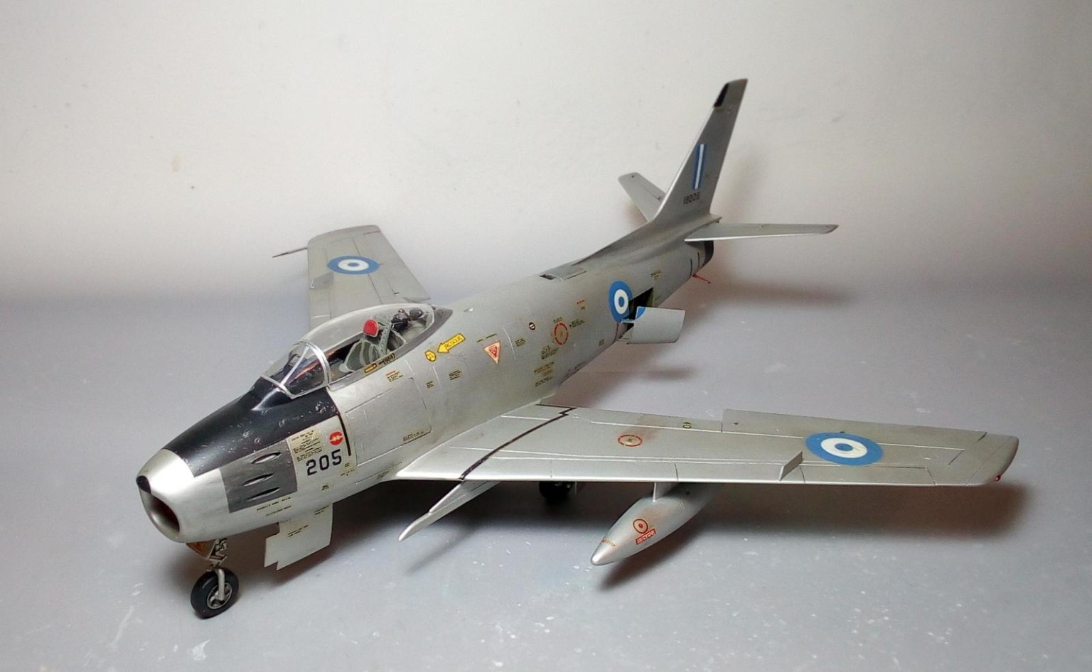 Hasegawa 1/32 F-86E(M) Hellenic Air Force - F-86 HAF Sabre - iModeler