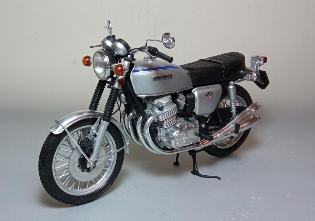 Heller 1/8 Honda CB750 - Motorcycles GB - iModeler