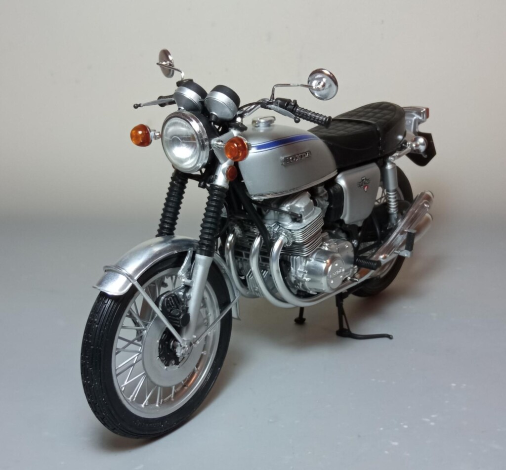 Heller 1/8 Honda CB750 - Motorcycles GB - iModeler