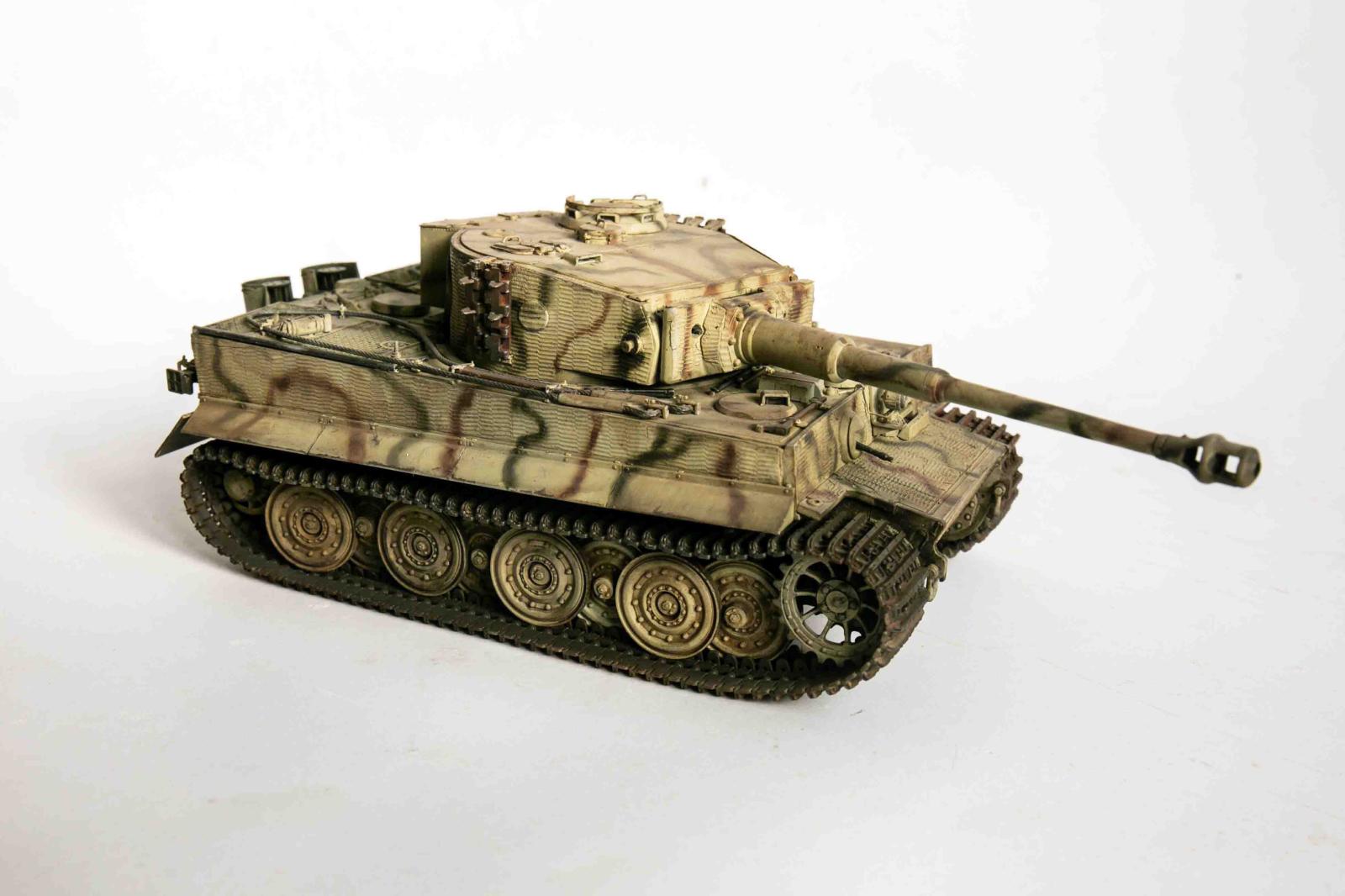 Dragon 1/35 Tiger I - Pz.Kpfw. VI Zimmerit - iModeler